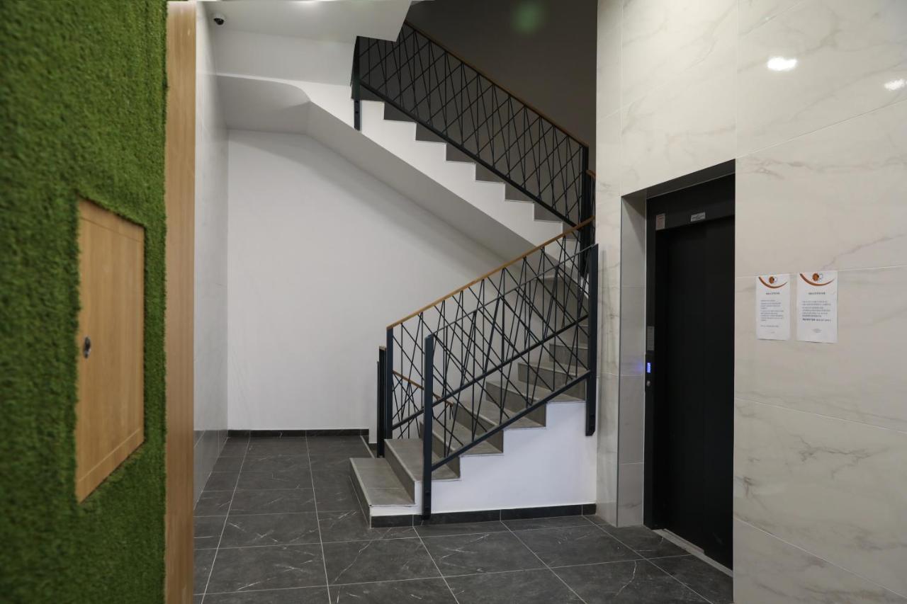 Apartment Promenada Avenija Novi Sad Exterior photo
